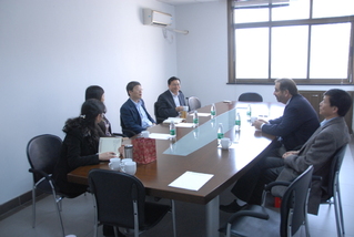 美国布朗大学副校长Matthe...